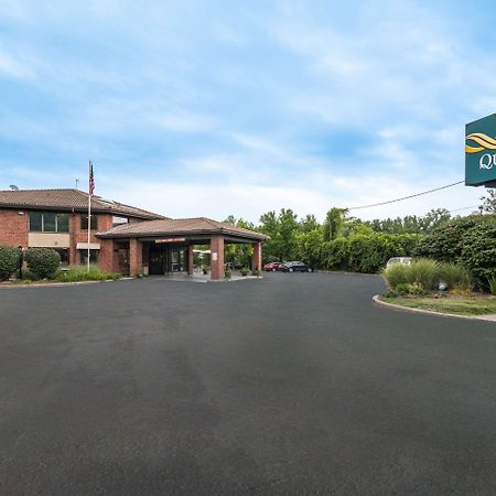 Quality Inn Ithaca - University Area Bagian luar foto