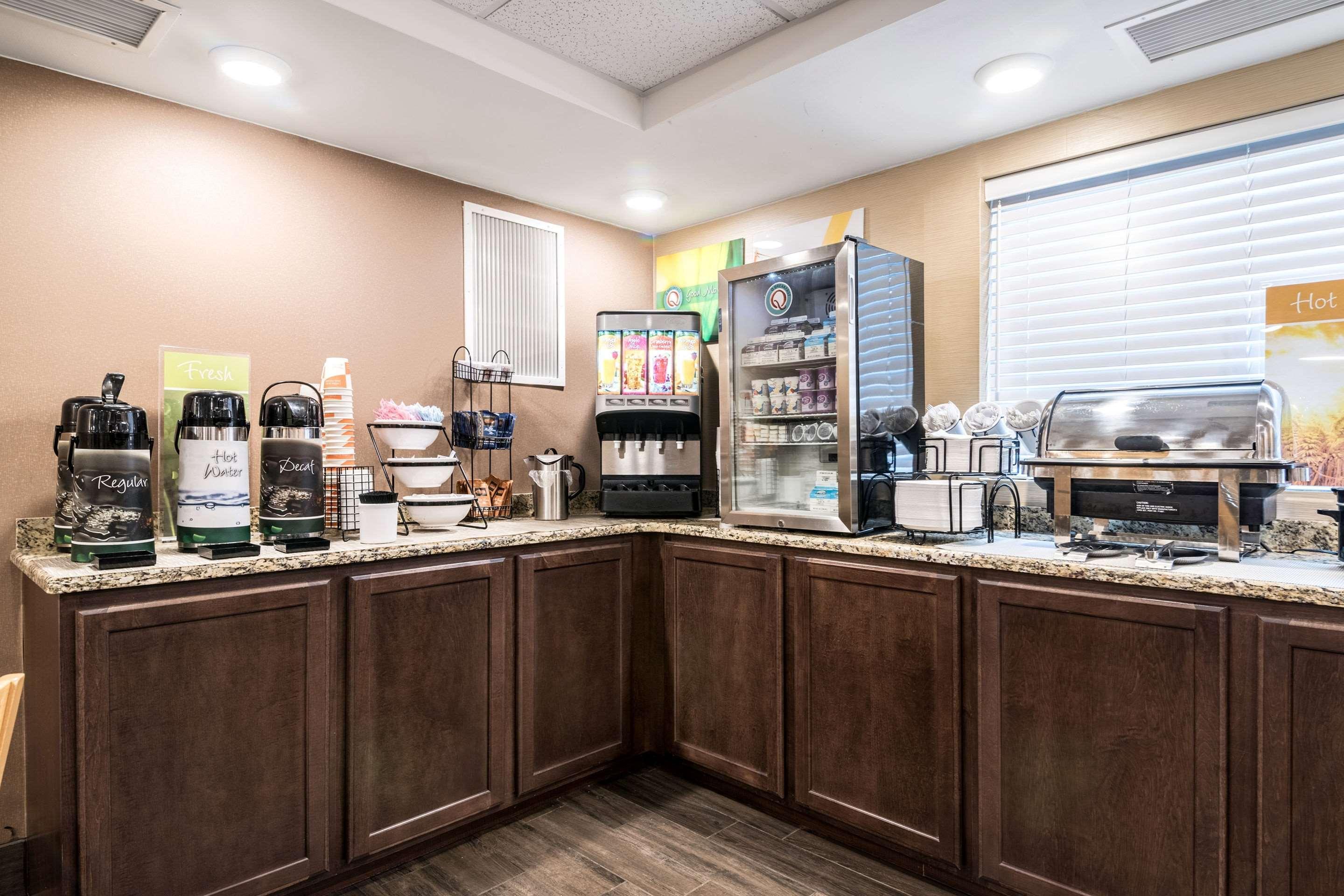 Quality Inn Ithaca - University Area Bagian luar foto