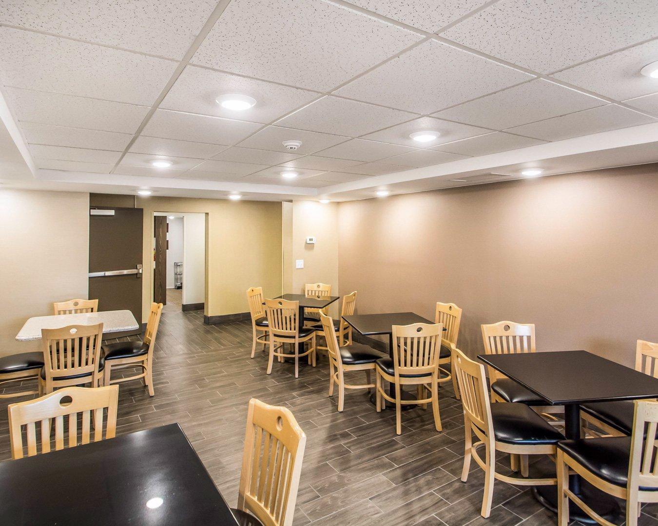 Quality Inn Ithaca - University Area Bagian luar foto