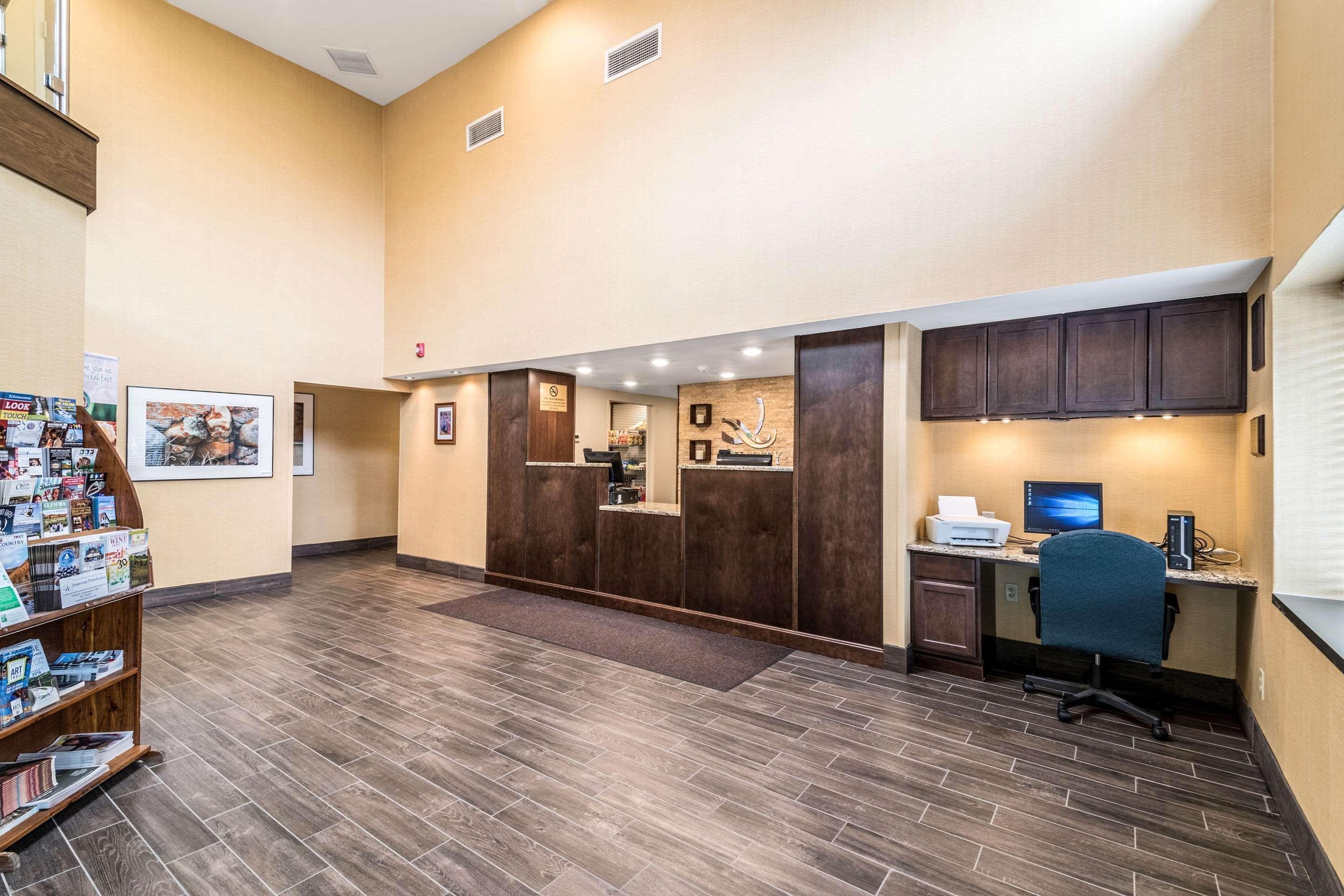 Quality Inn Ithaca - University Area Bagian luar foto
