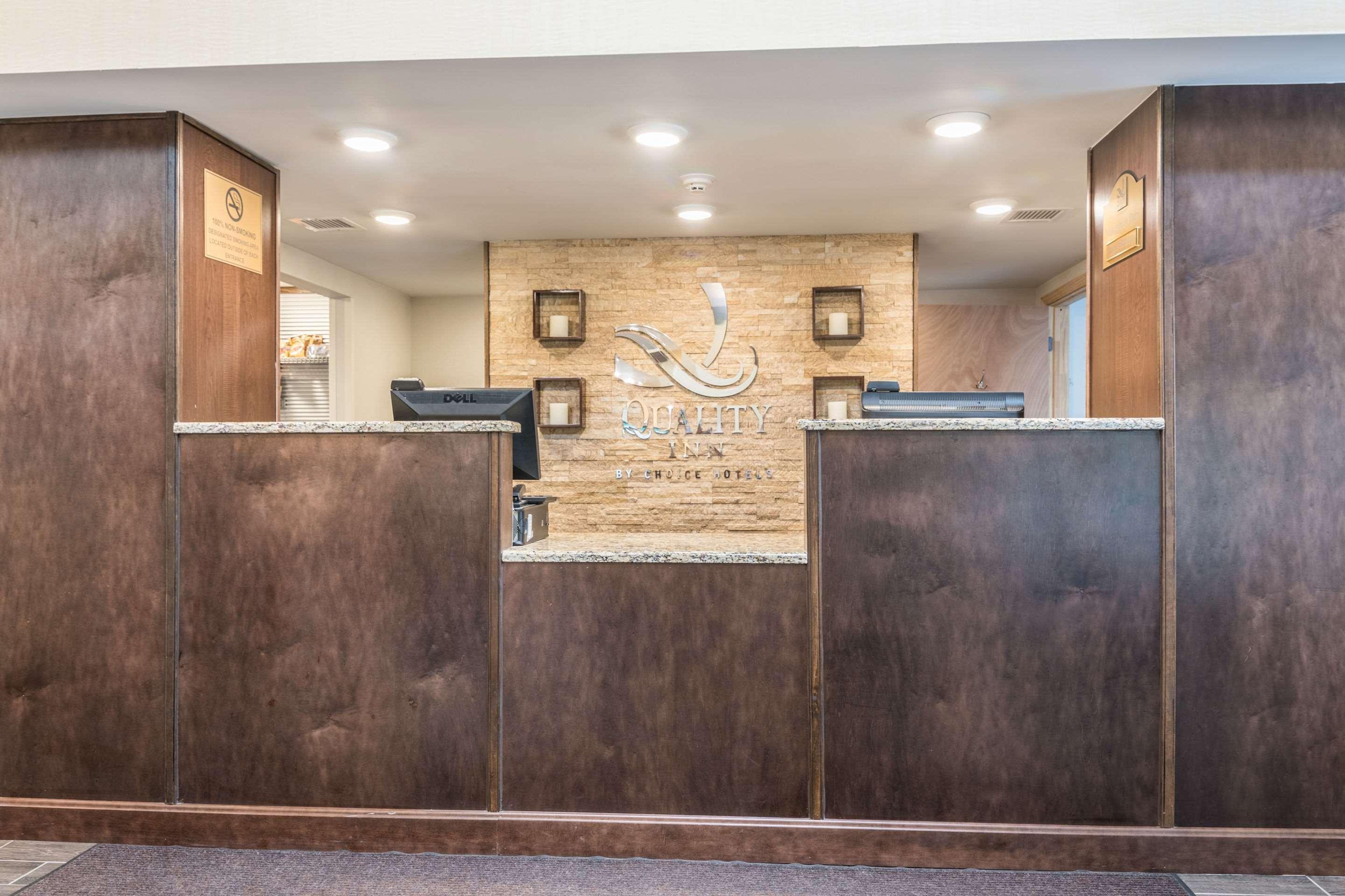 Quality Inn Ithaca - University Area Bagian luar foto