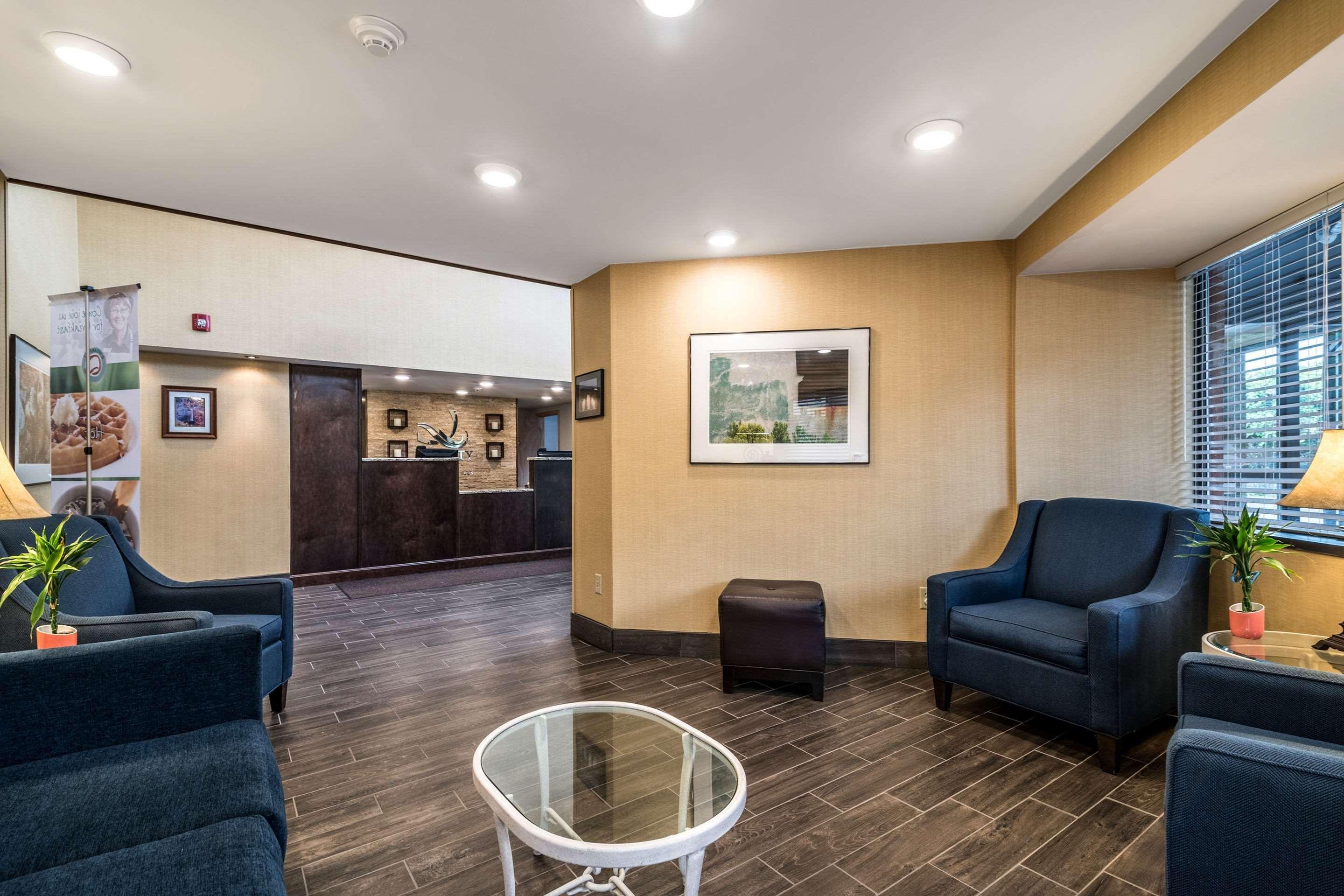 Quality Inn Ithaca - University Area Bagian luar foto