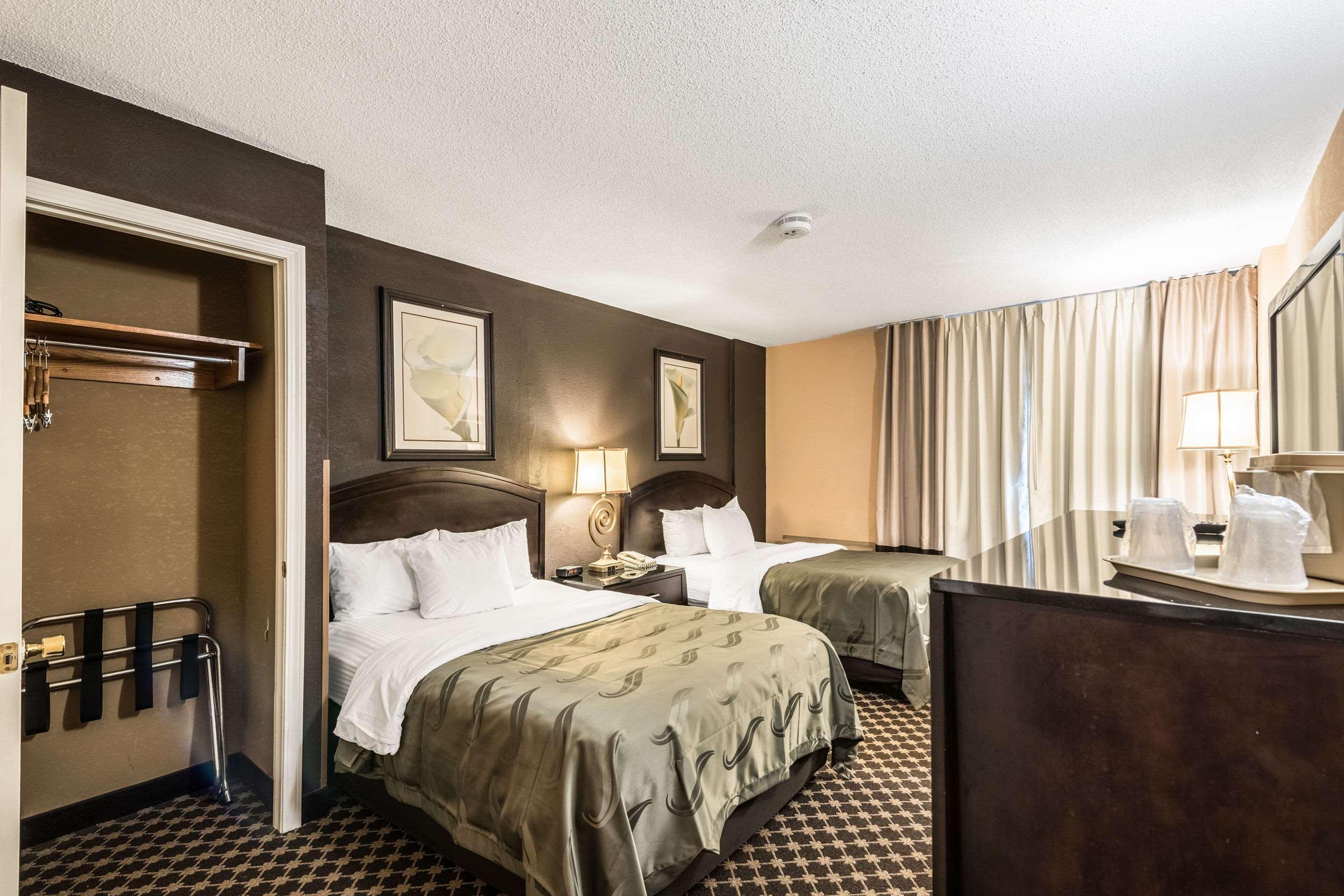 Quality Inn Ithaca - University Area Bagian luar foto
