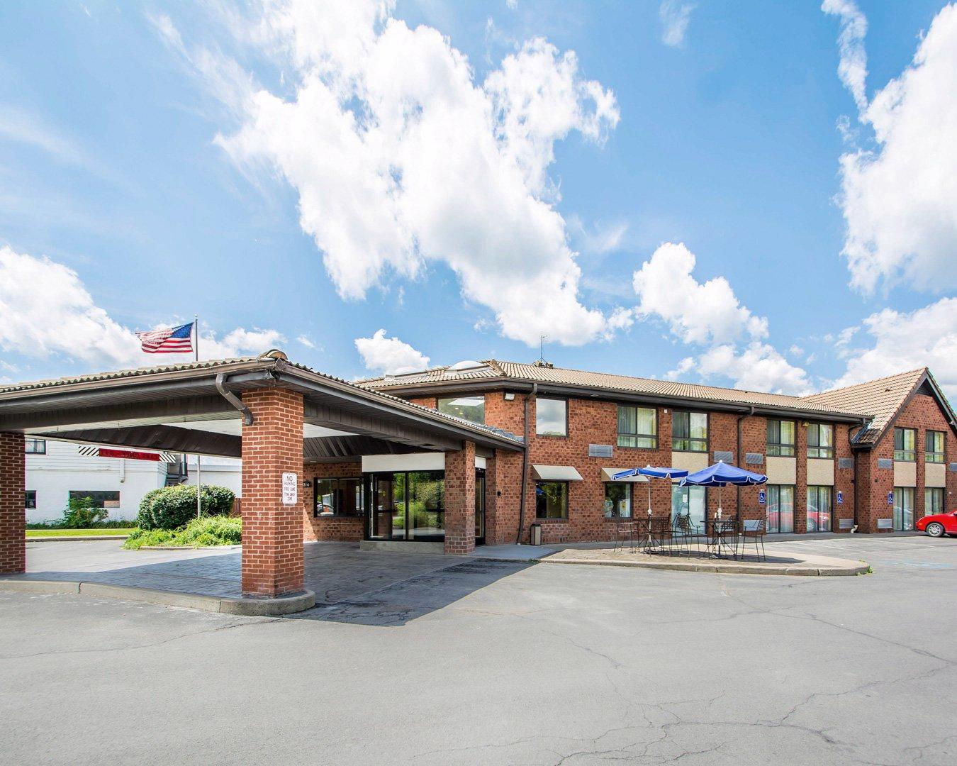 Quality Inn Ithaca - University Area Bagian luar foto