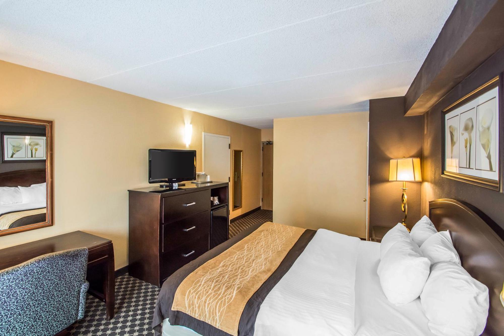 Quality Inn Ithaca - University Area Bagian luar foto